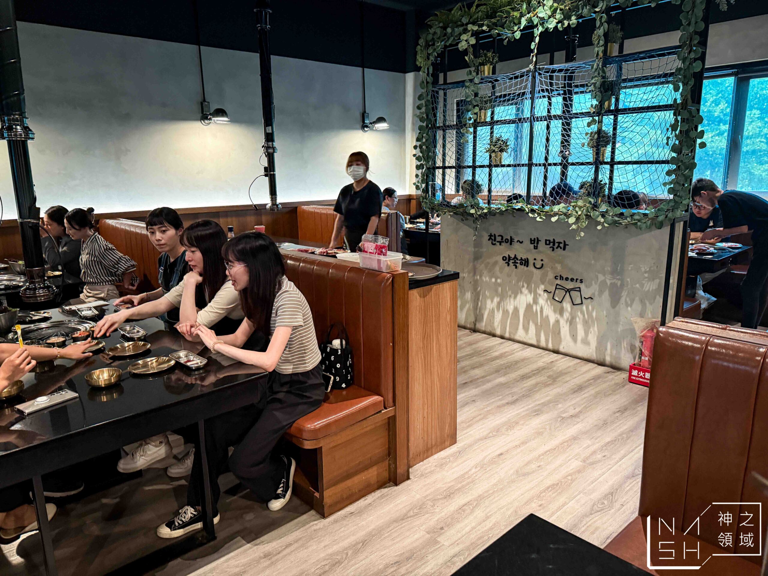 燒肉滋滋ZIZI