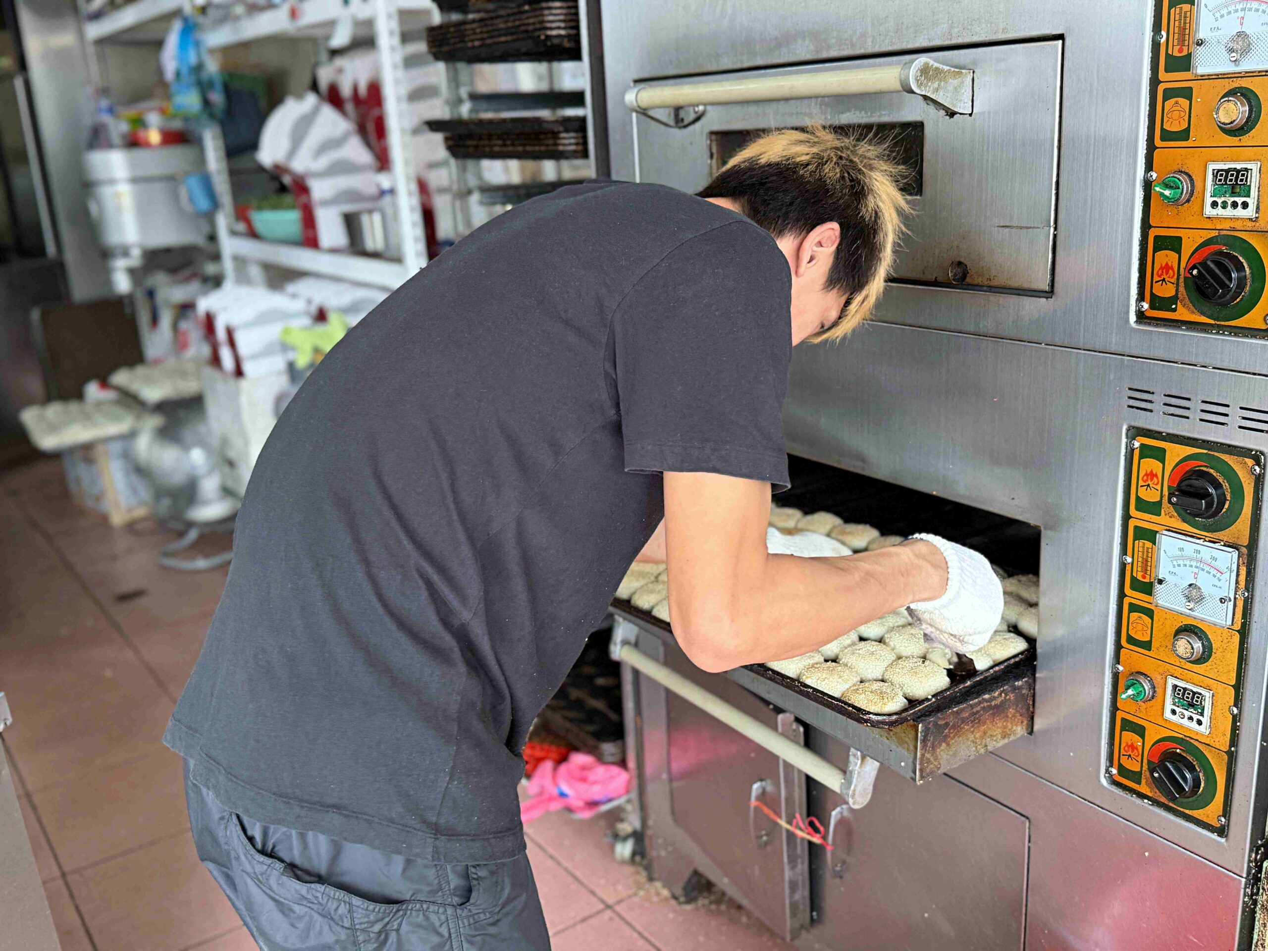 萬大蟹殼黃碳烤燒餅店 萬大蟹殼黃碳烤燒餅店