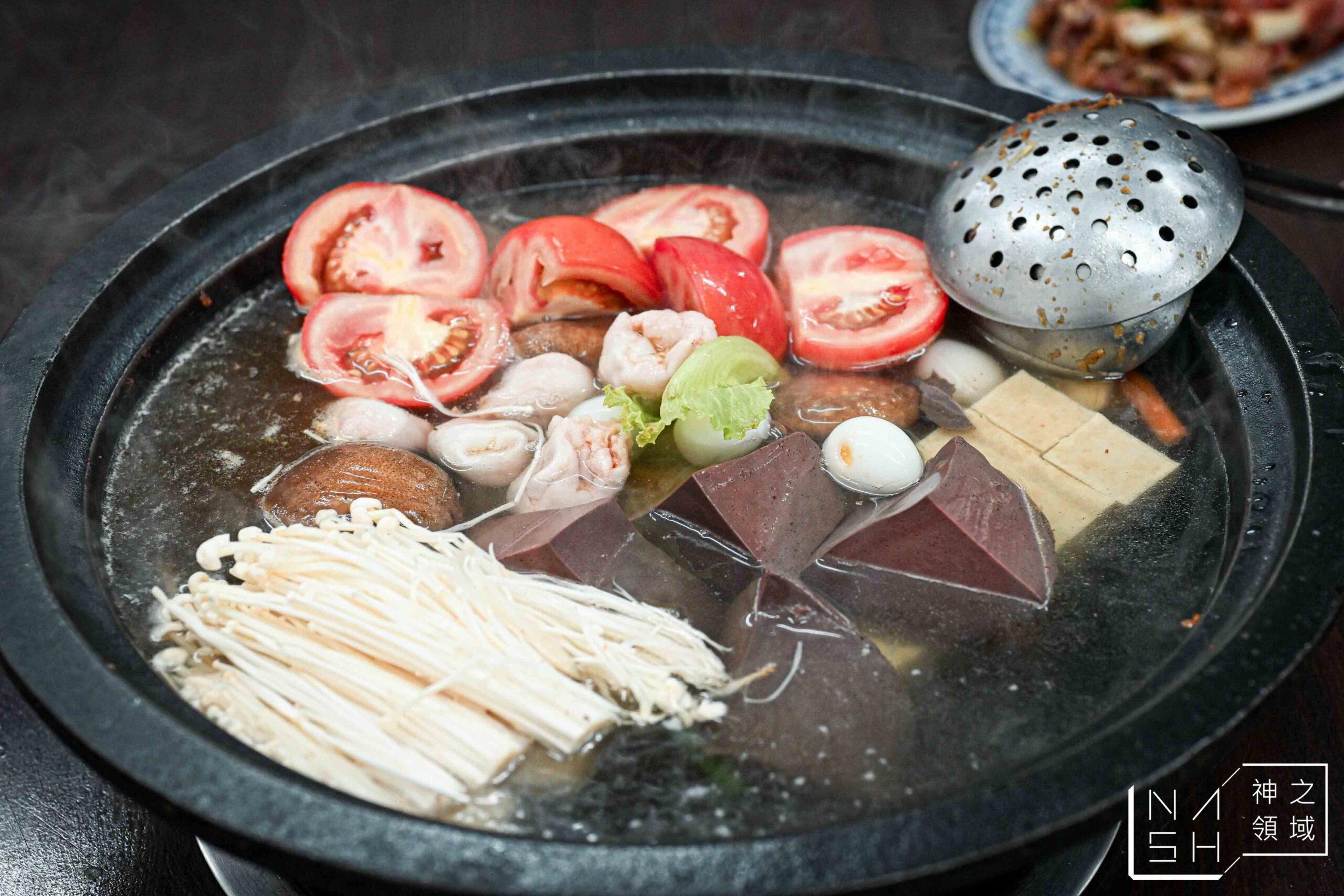 曾德自助火鍋城