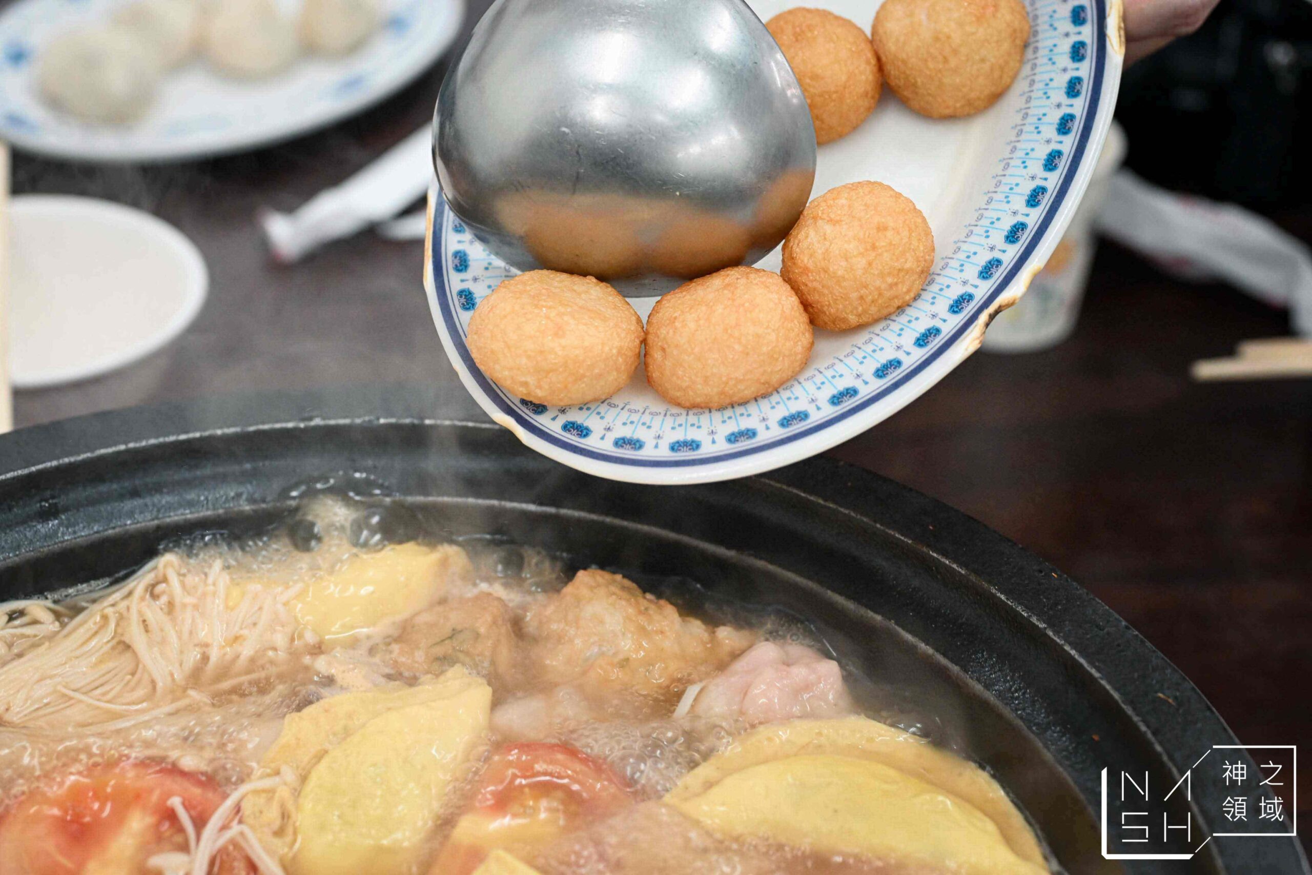 曾德自助火鍋城