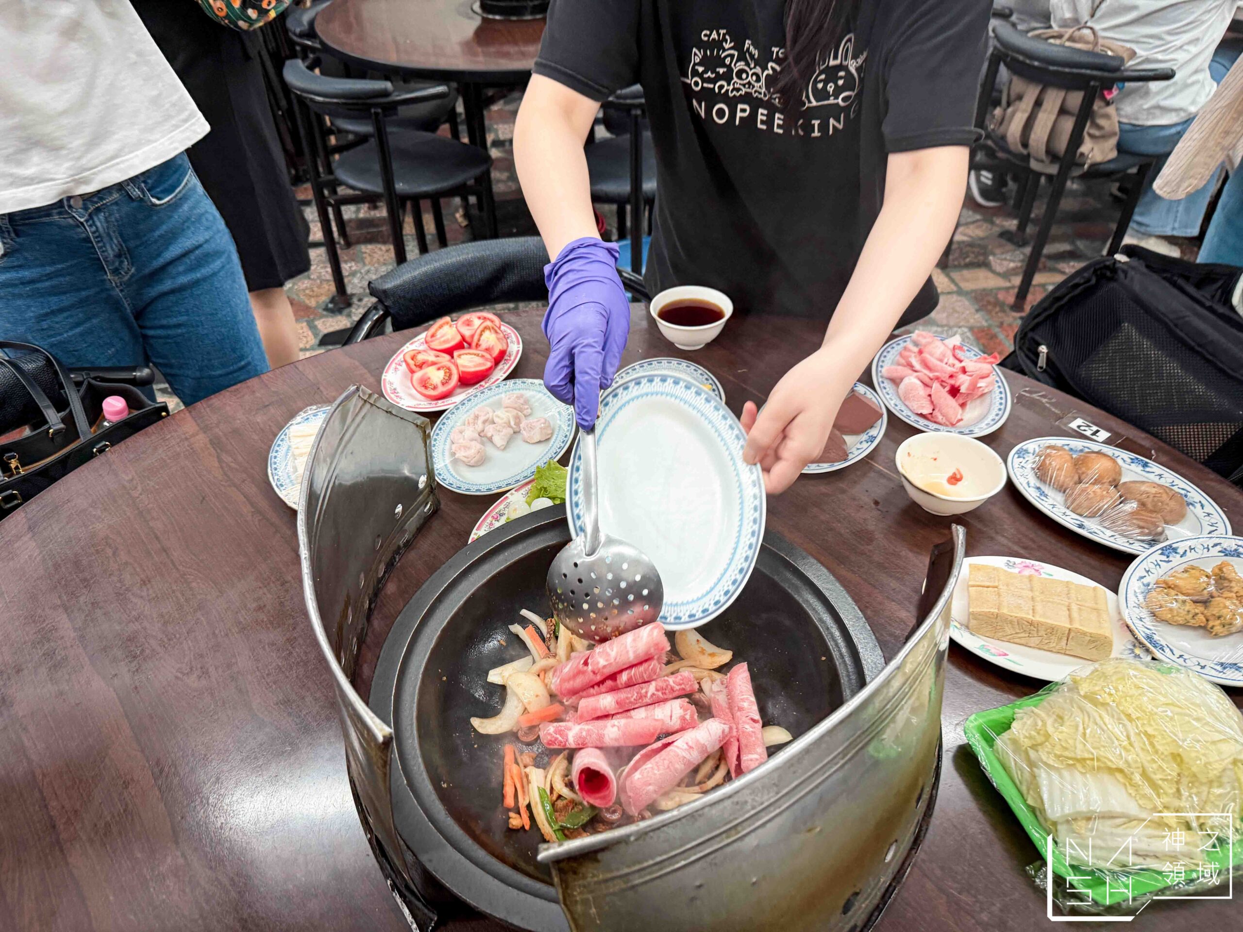 曾德自助火鍋城