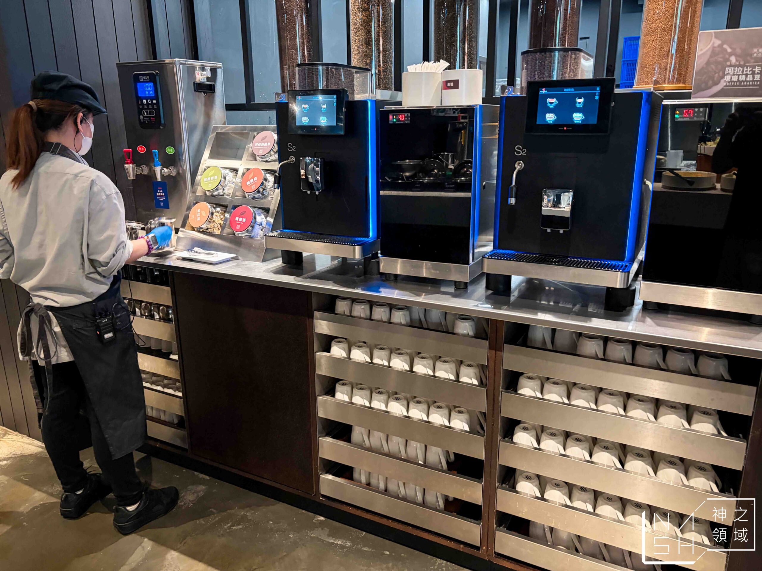 村民食堂廚窗港點 i-Tower 店