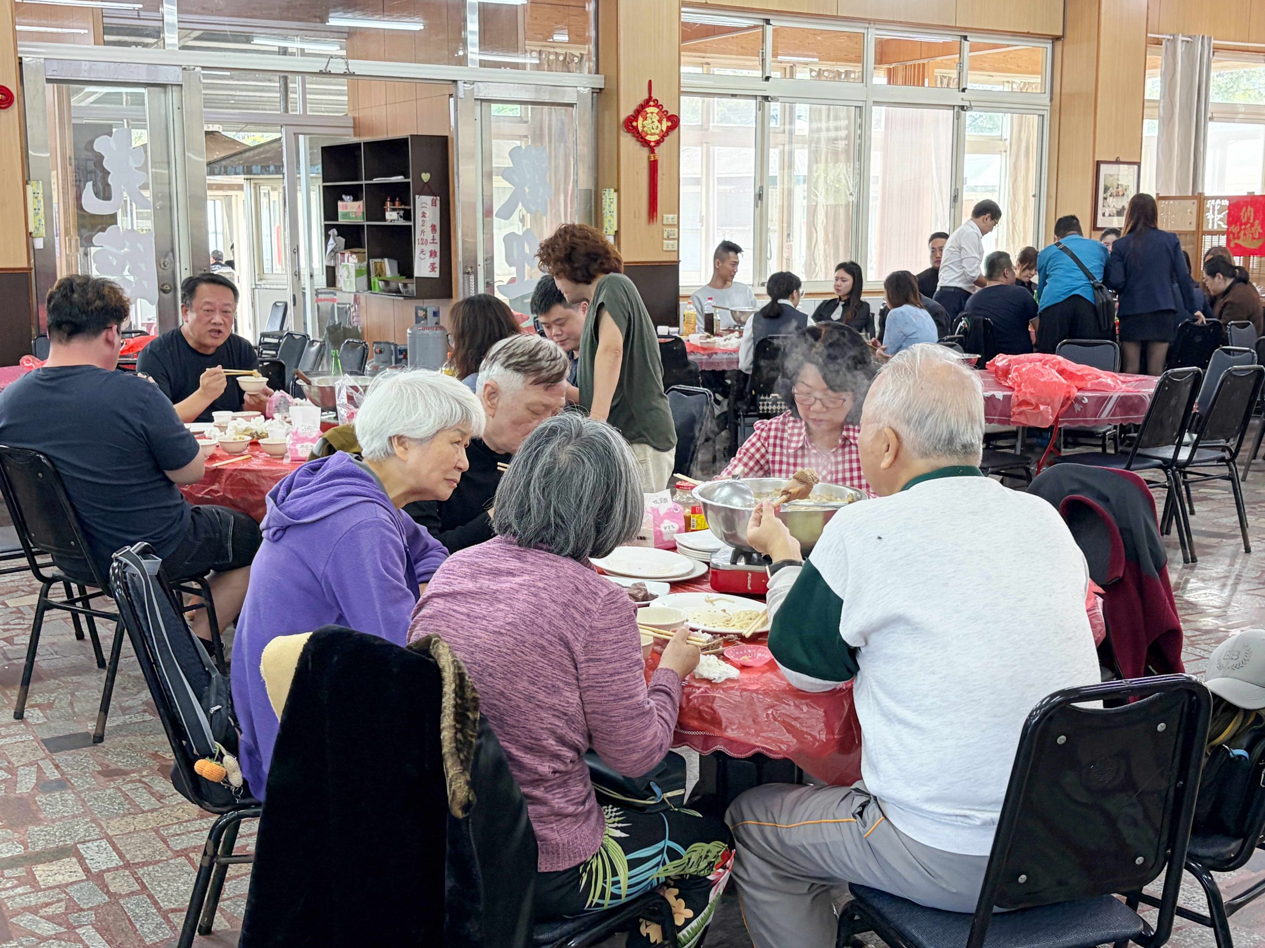 龍潭佳安薑母鴨 @Nash，神之領域