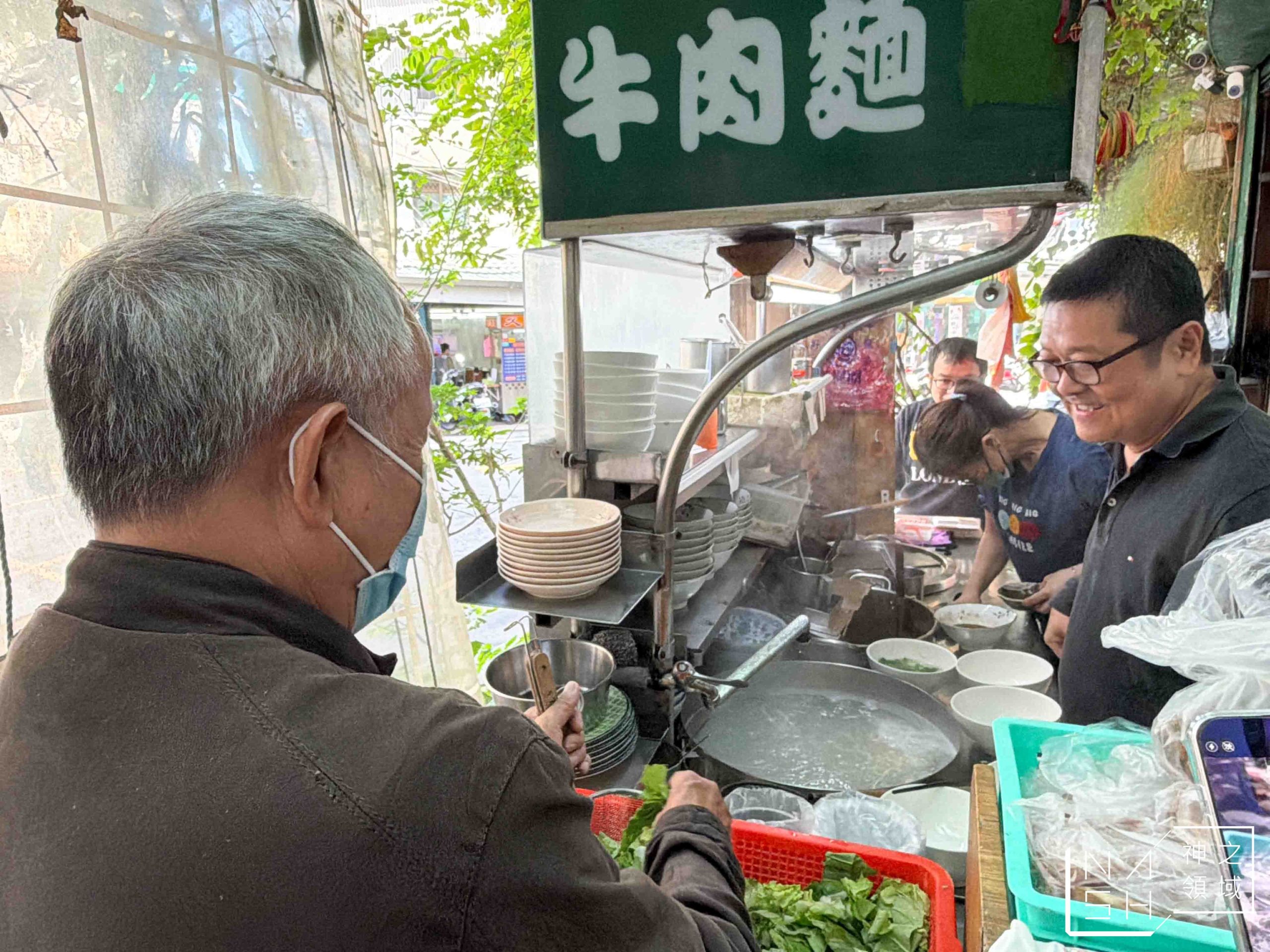 高棚滿座牛肉麵