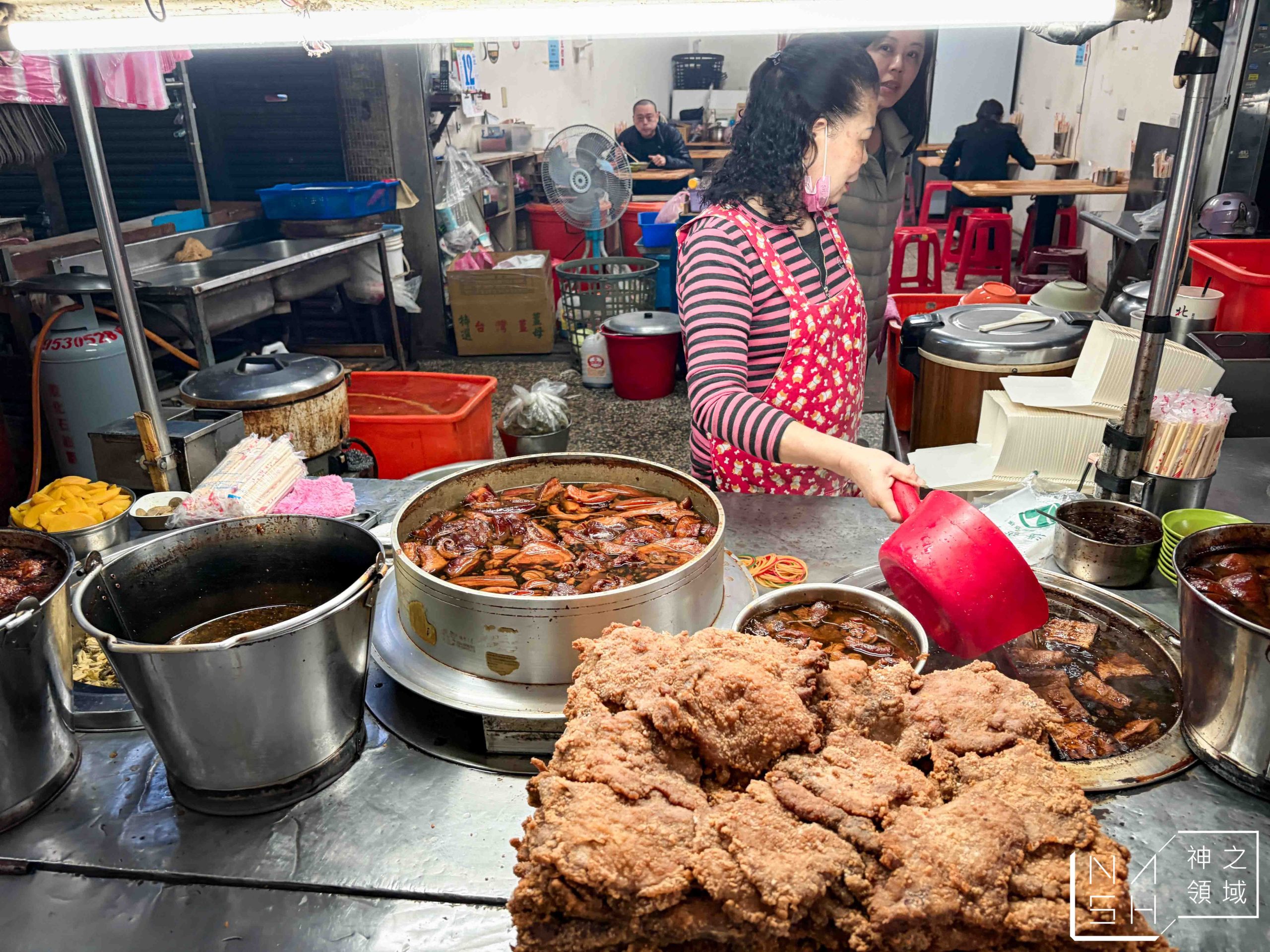 蔡家排骨飯 蔡家排骨飯