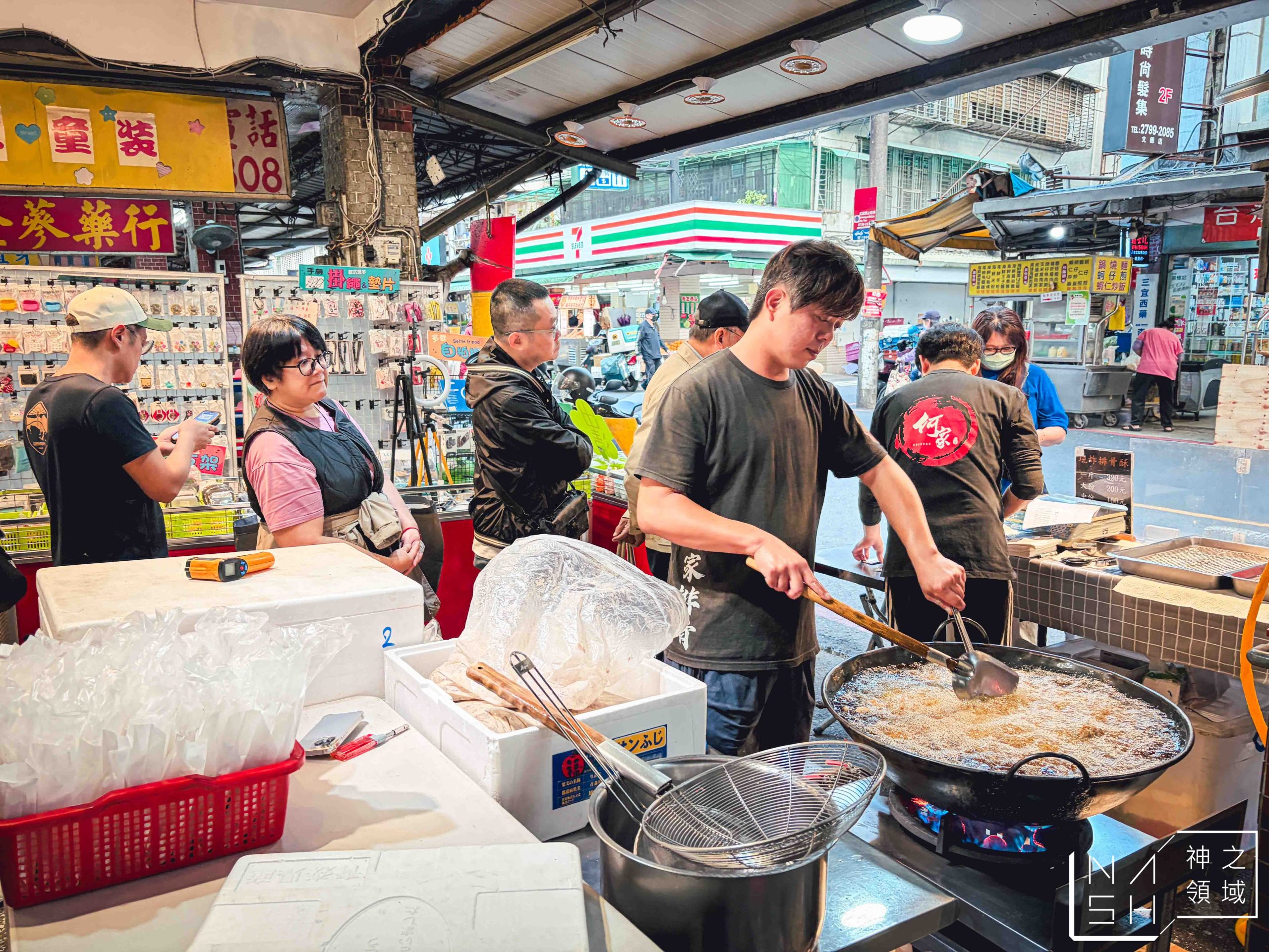 何家百年祖傳排骨酥