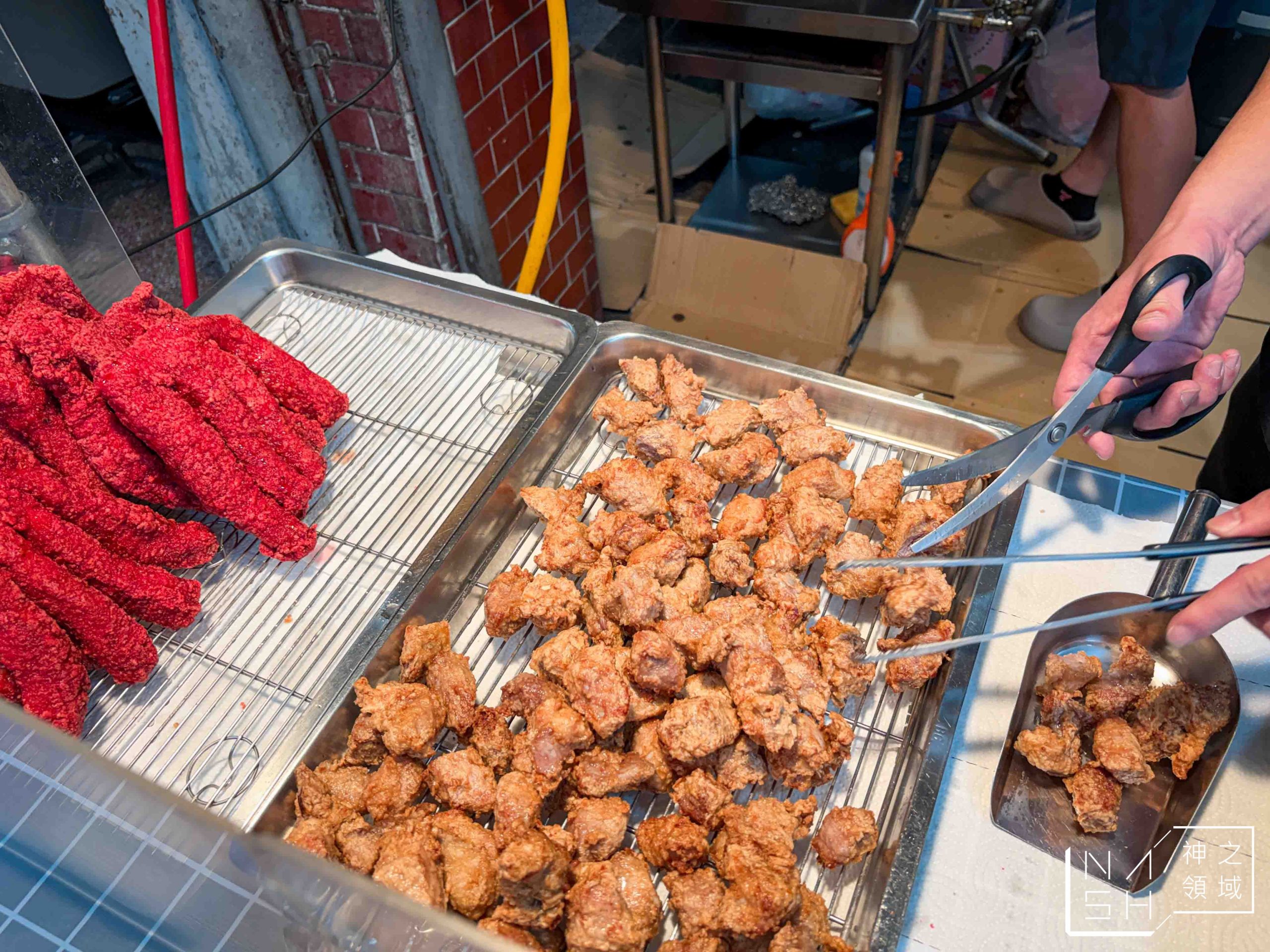 何家百年祖傳排骨酥