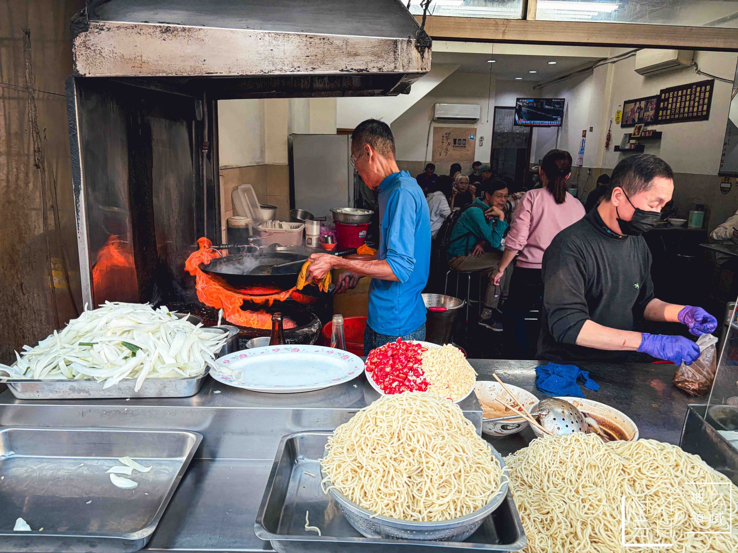 羅山生炒鱔魚麵