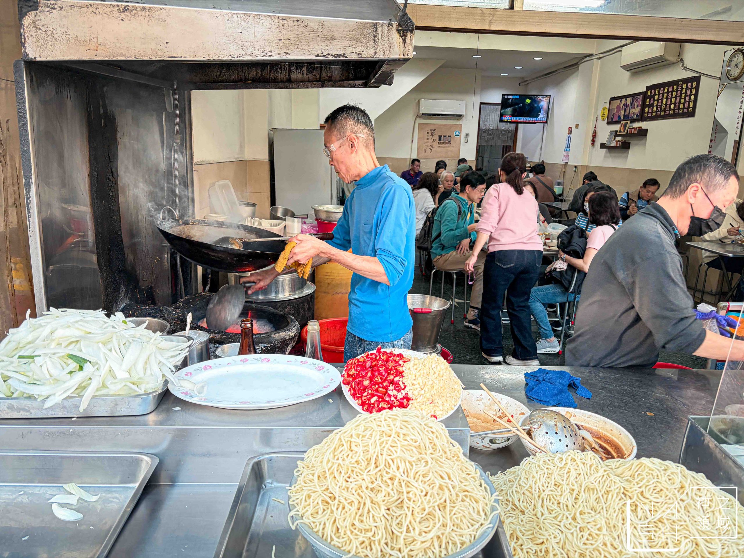 羅山生炒鱔魚麵