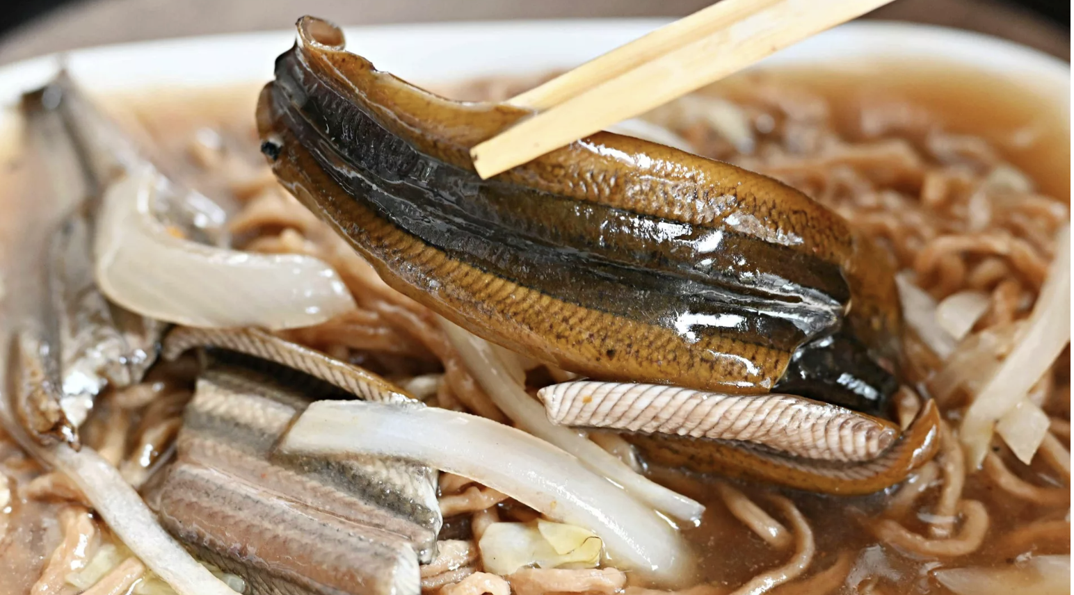 城邊真味鱔魚意麵 @Nash，神之領域