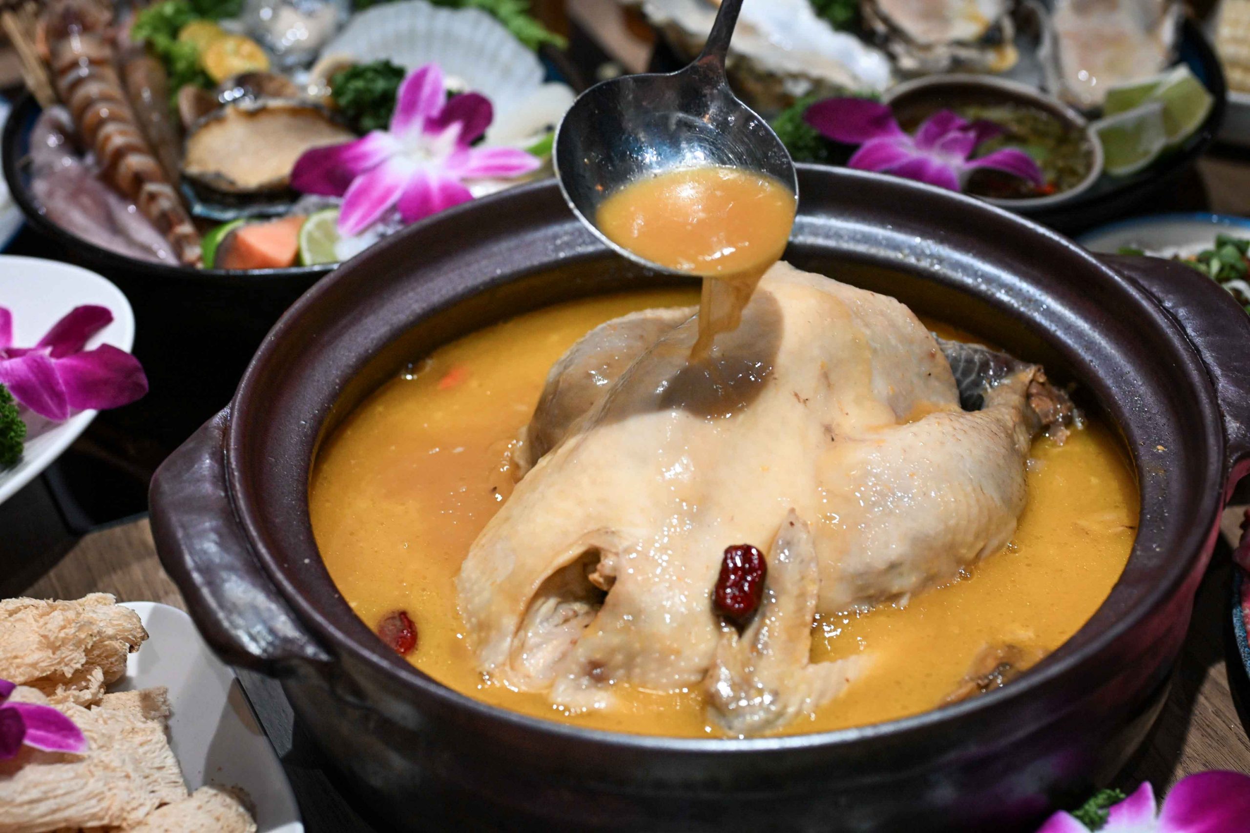 【君曜雞湯】信義區雞湯火鍋推薦|台北101/世貿站美食|金湯濃郁系火鍋附菜單 @Nash,神之領域 @Nash,神之領域