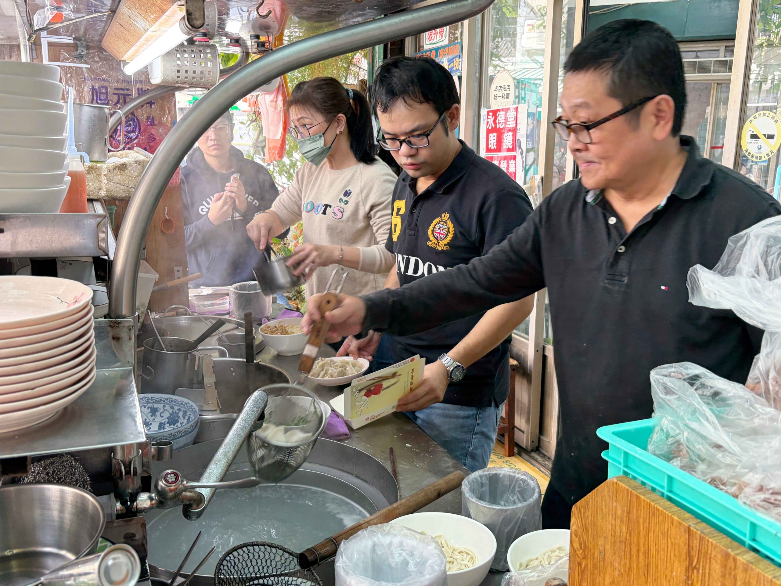 高棚滿座牛肉麵