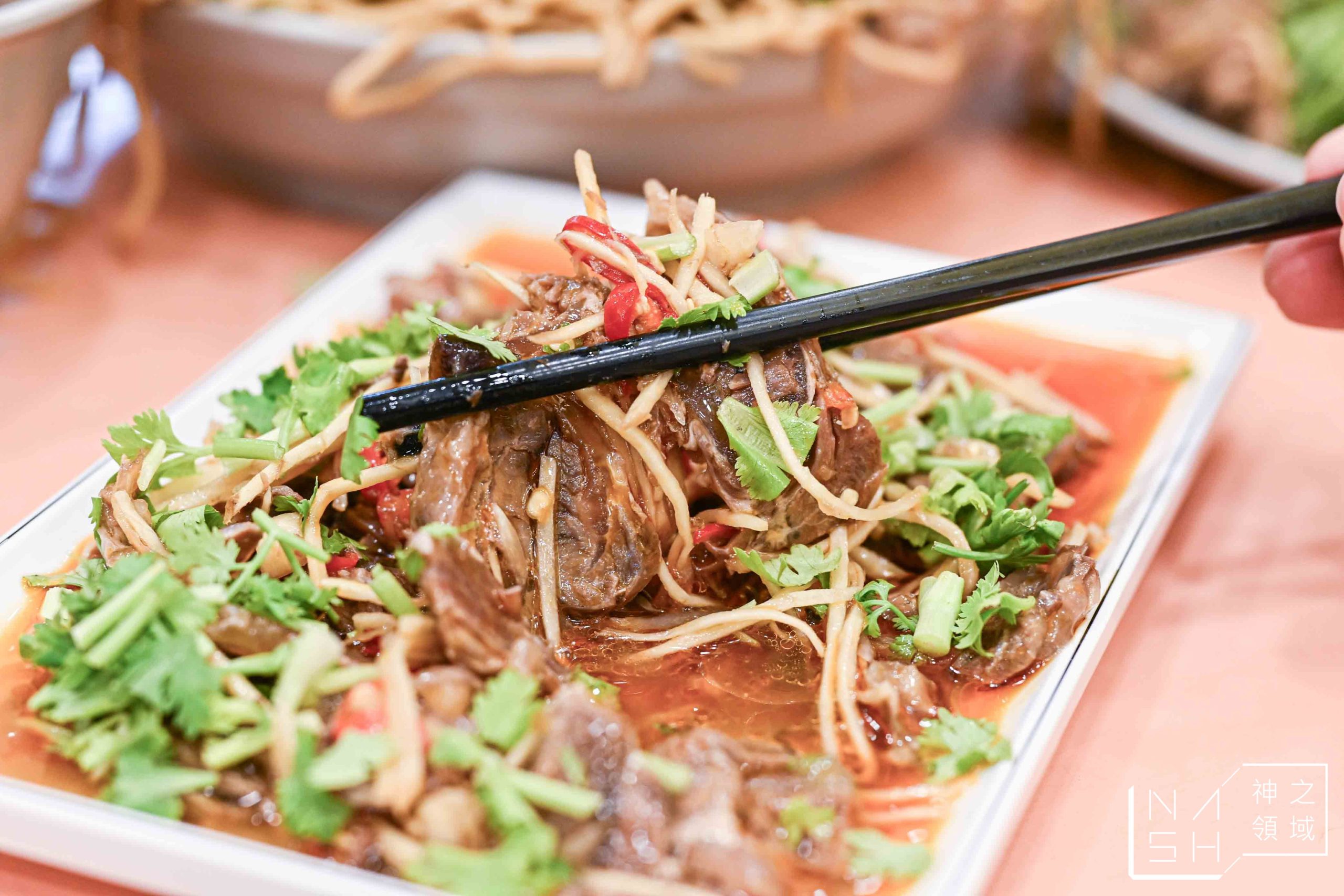【台北美食】新東羊羊肉料理專賣店,2公斤超巨大炒麵端上桌嚇死人,根本月底救星 @Nash,神之領域 @Nash,神之領域