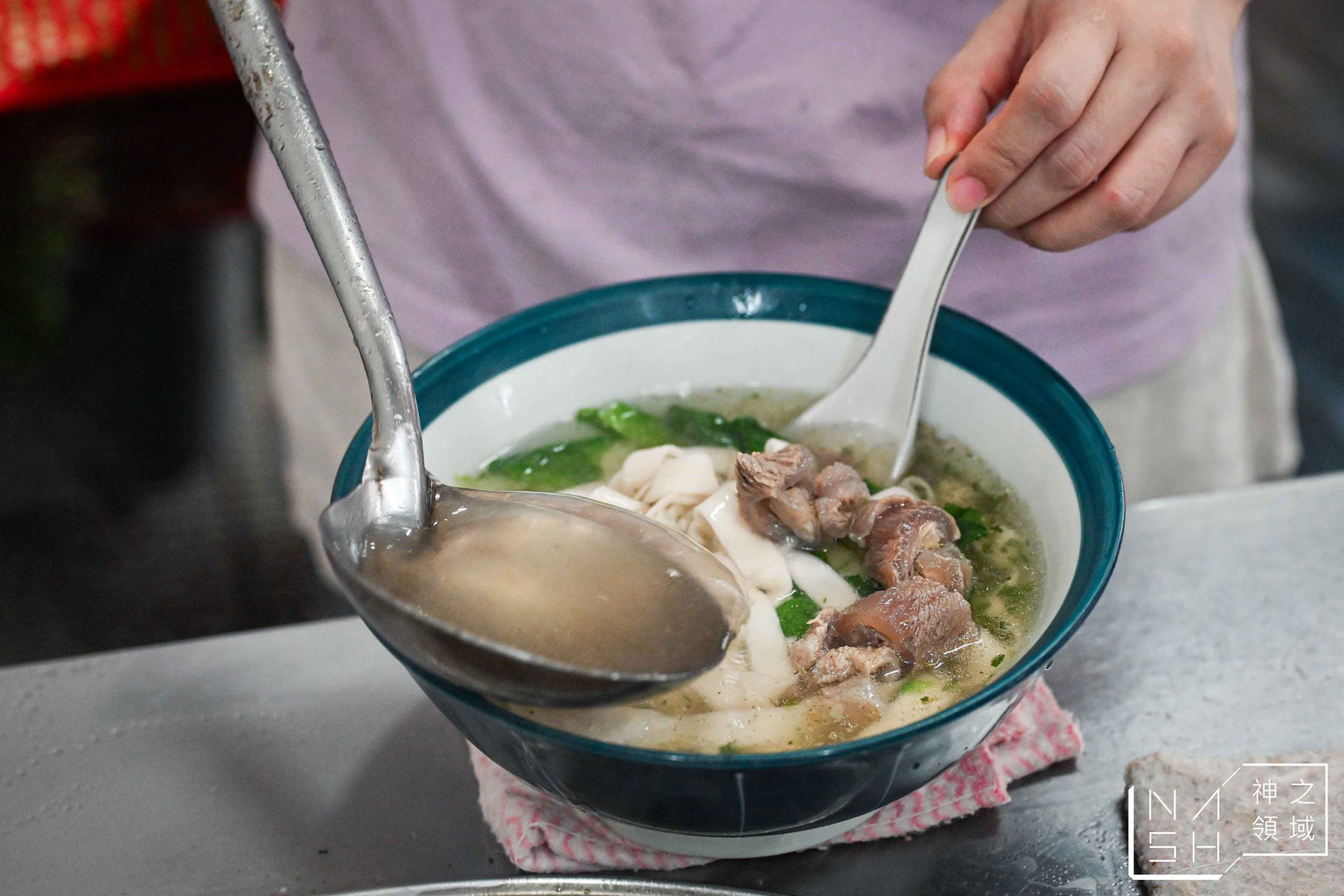 【內湖美食】大佳牛雜湯|500碗推薦隱藏版牛肉麵,在地人大推清甜牛骨湯頭!捷運內湖站美食、菜單 @Nash,神之領域 @Nash,神之領域