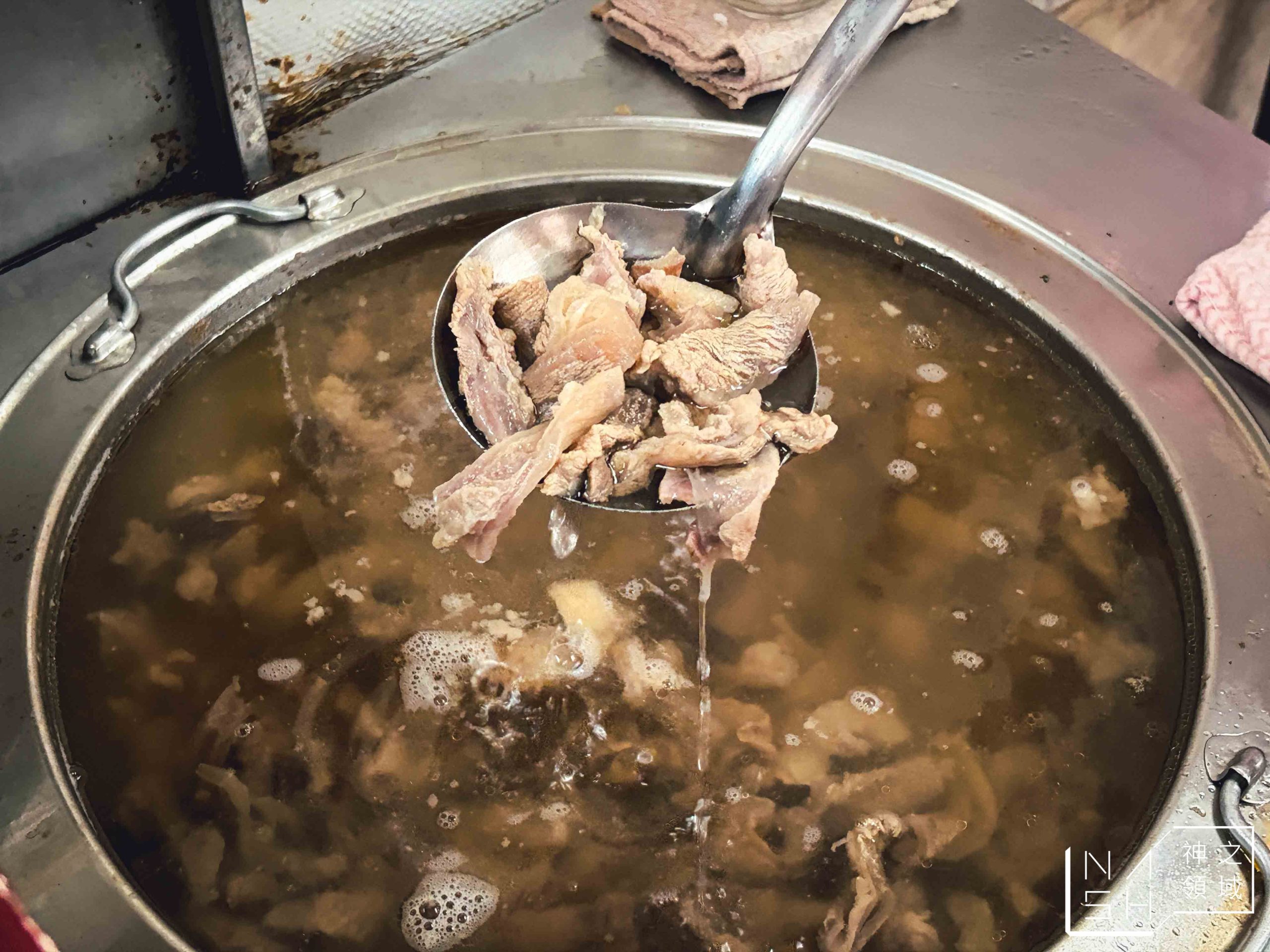 【內湖美食】大佳牛雜湯|500碗推薦隱藏版牛肉麵,在地人大推清甜牛骨湯頭!捷運內湖站美食、菜單 @Nash,神之領域 @Nash,神之領域