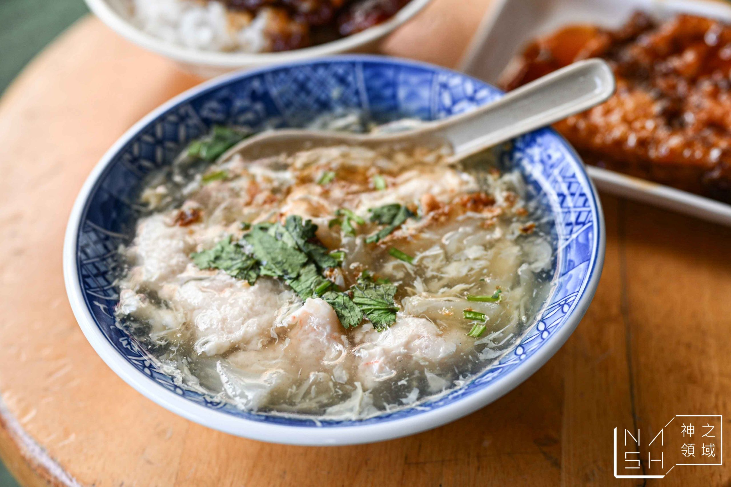 【三重美食】店老大魯肉飯|米其林推薦店小二分店,滷肉飯、蝦仁羹必點 @Nash,神之領域 @Nash,神之領域