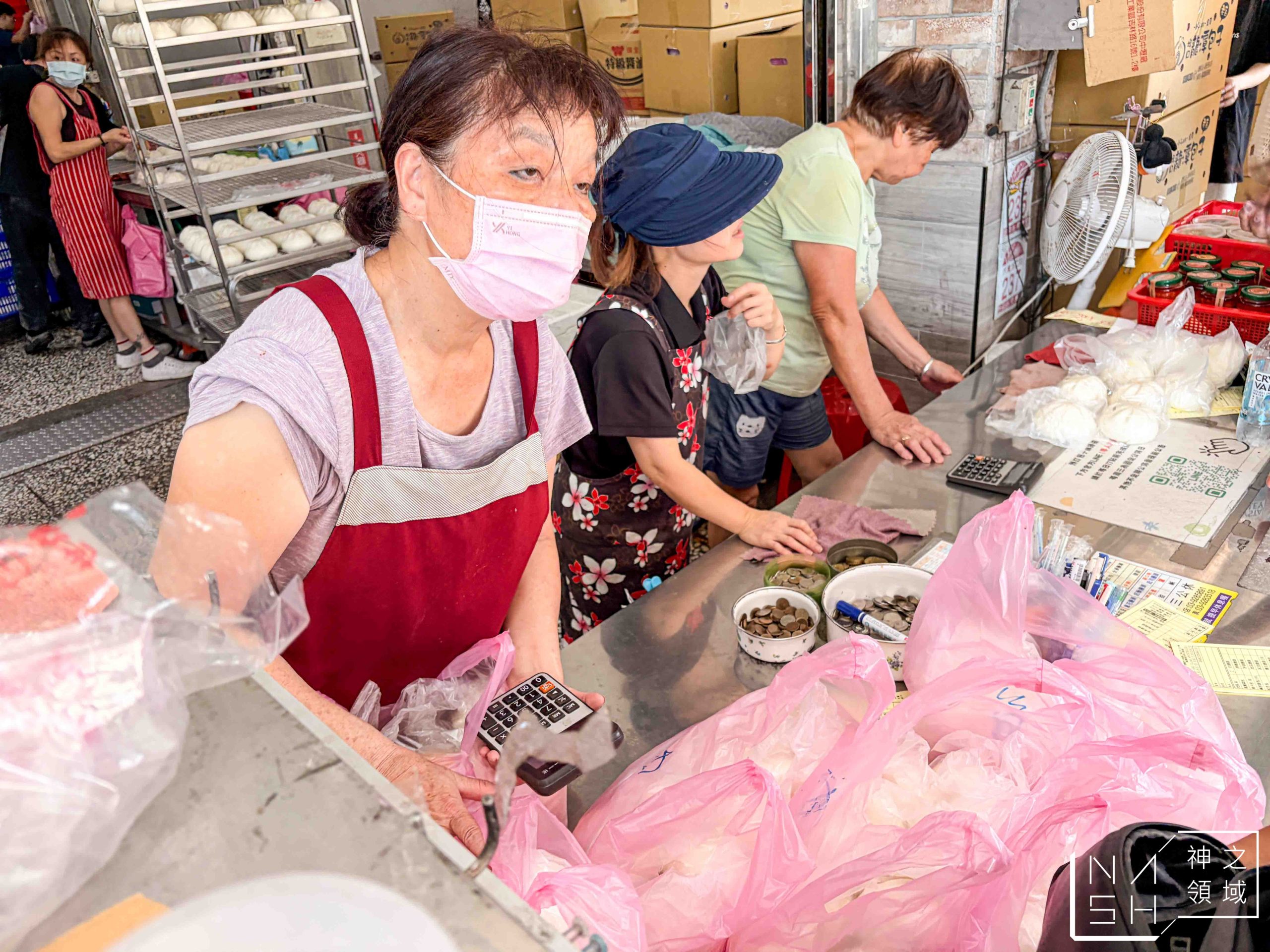【宜蘭美食】龍潭包子店|在地人一買就是幾十顆!排隊必買肉包、饅頭通通銅板價 @Nash,神之領域 @Nash,神之領域