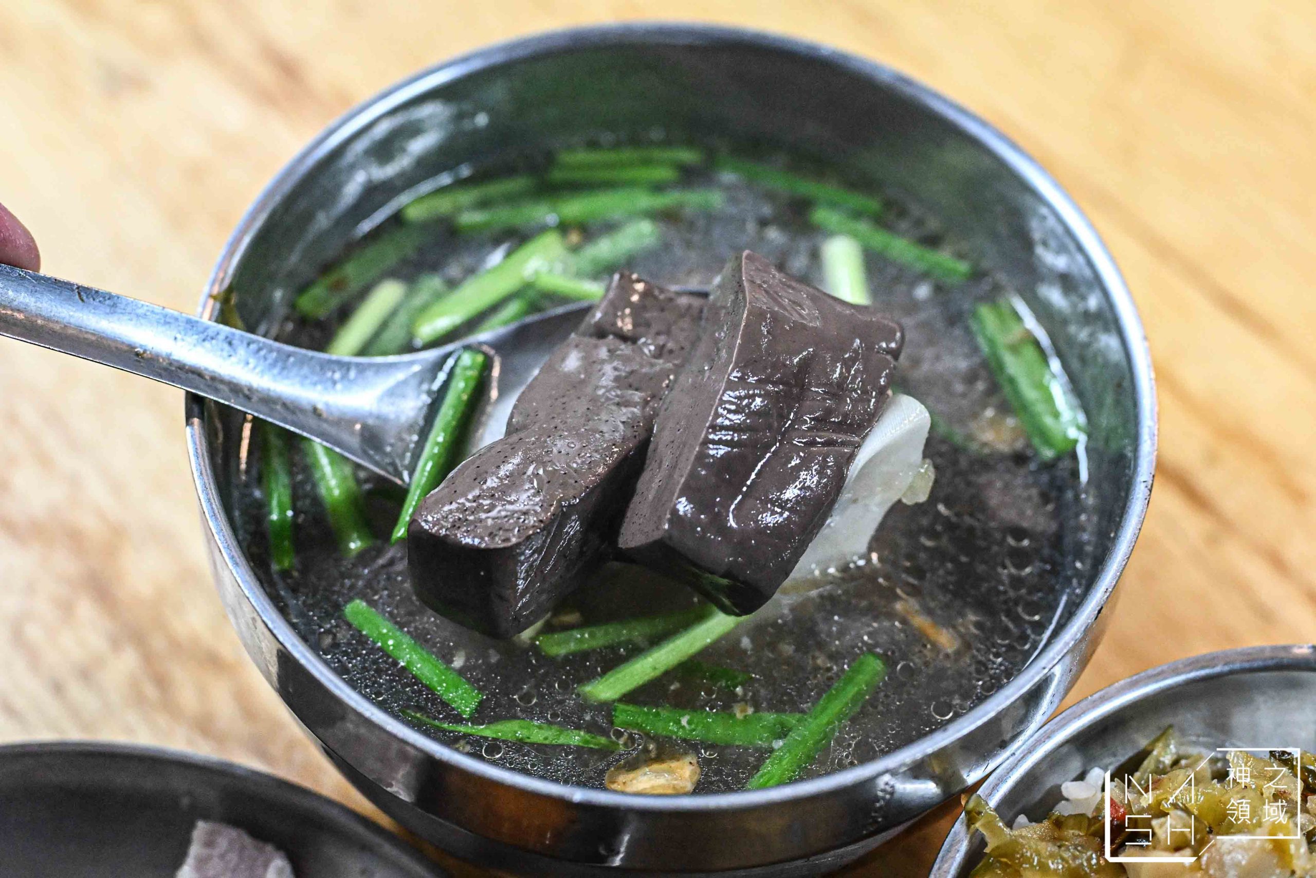 黃家酸菜滷肉飯