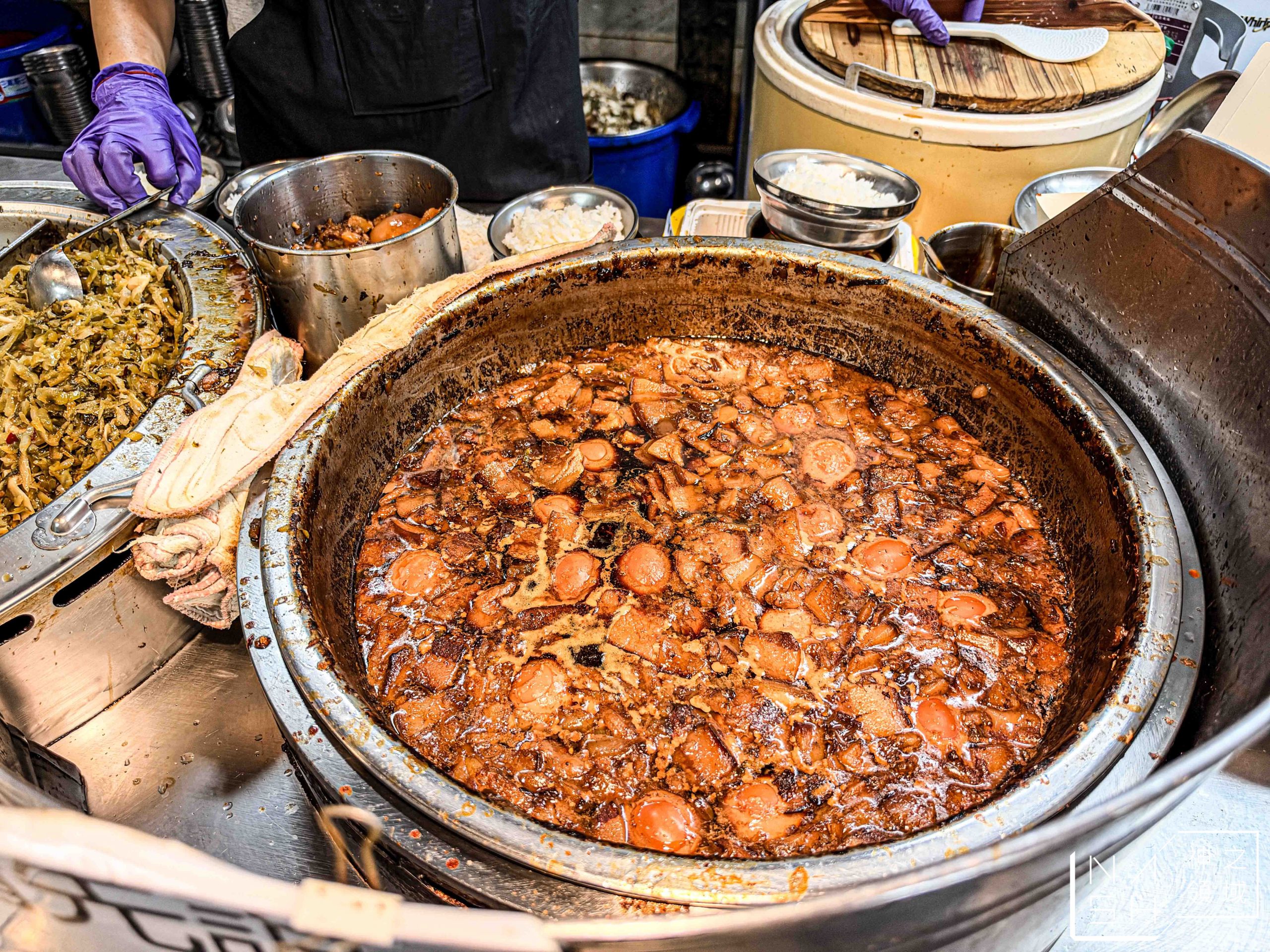 黃家酸菜滷肉飯